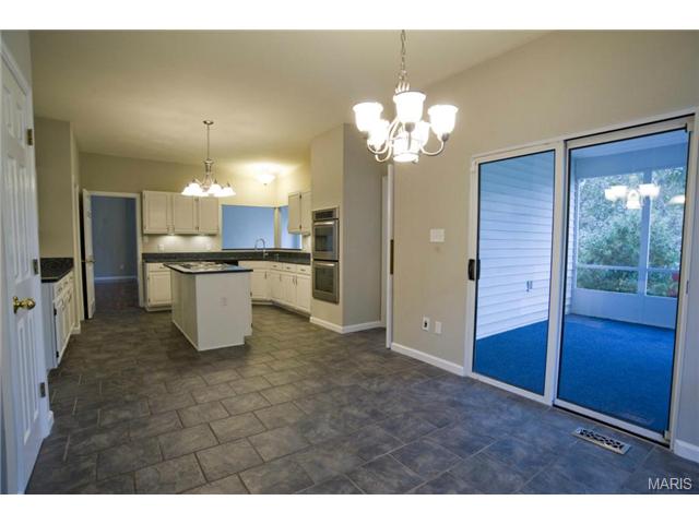 404 Arbor Mdw, Ballwin, MO 63021 photo 10