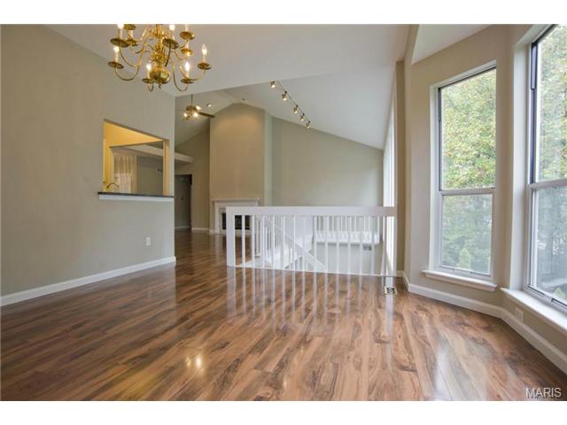 404 Arbor Mdw, Ballwin, MO 63021 photo 19