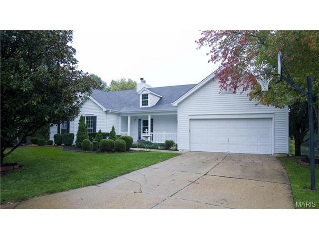 404 Arbor Mdw, Ballwin, MO 63021 photo 1