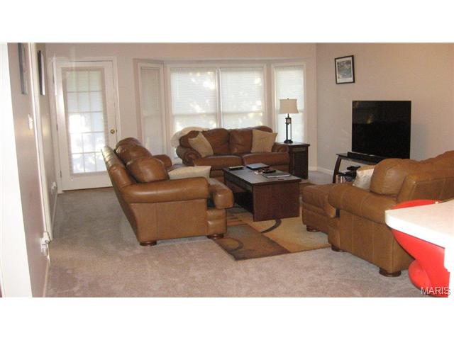 1557 Rosedale Dr, O'fallon, MO 63366 photo 4