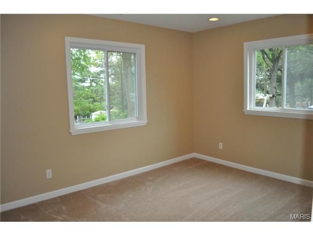 261 Ramsey, Ballwin, MO 63021 photo 9