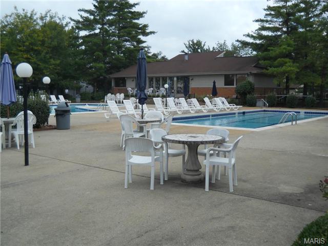 749 Ridgeside Dr #G, Ballwin, MO 63021 photo 17