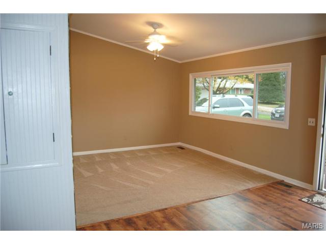 129 Smith Dr, Ballwin, MO 63011 photo 6
