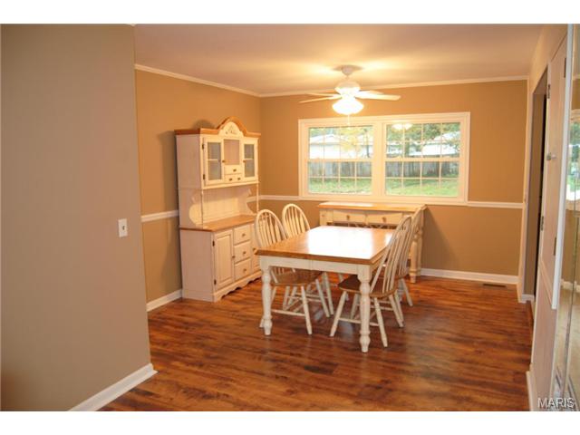 129 Smith Dr, Ballwin, MO 63011 photo 3