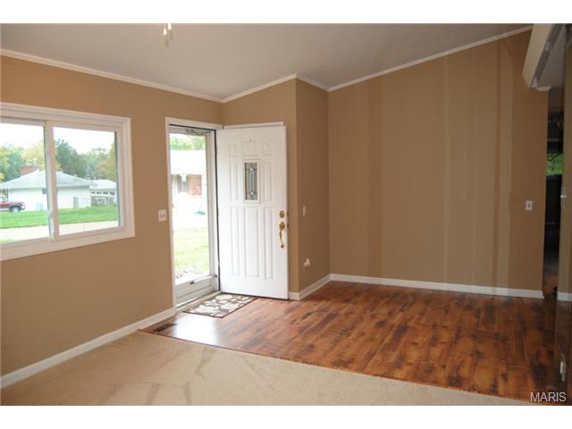 129 Smith Dr, Ballwin, MO 63011 photo 5