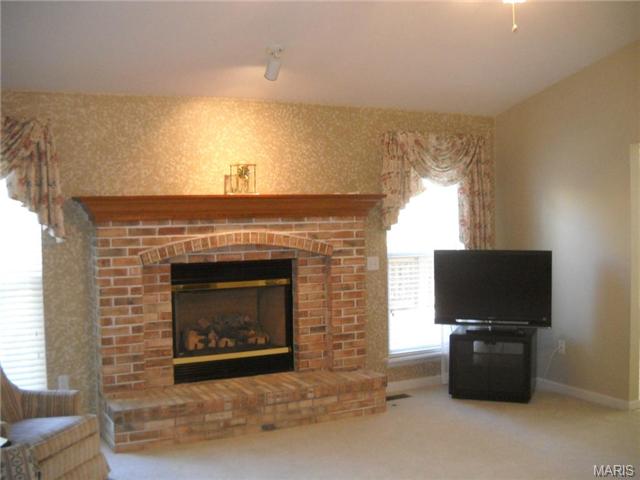 1148 Ivy Point Dr, O'fallon, MO 63366 photo 5