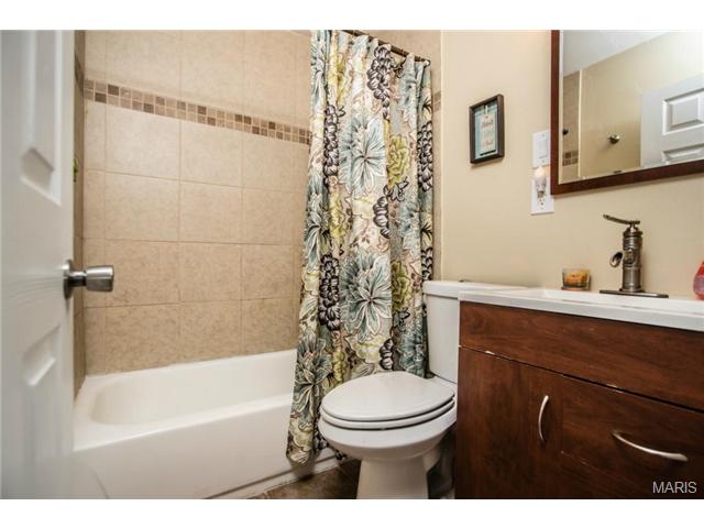 236 Dennison Dr, Ballwin, MO 63021 photo 14
