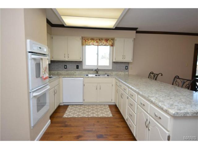 12021 Clichy Ln, Bridgeton, MO 63044 photo 12