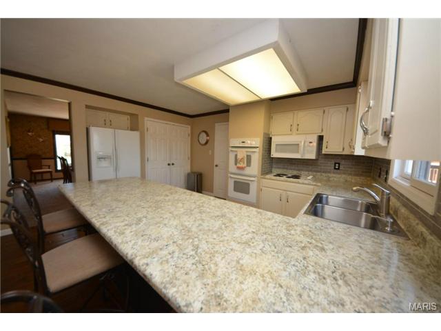 12021 Clichy Ln, Bridgeton, MO 63044 photo 13