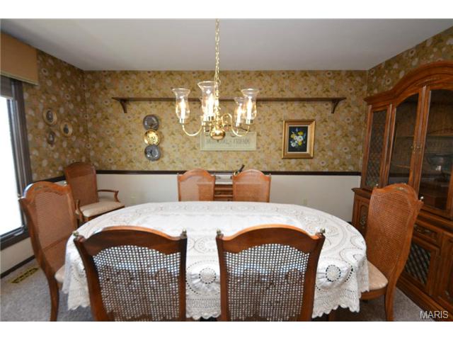 12021 Clichy Ln, Bridgeton, MO 63044 photo 5