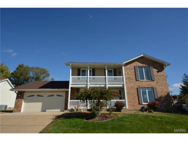 12021 Clichy Ln, Bridgeton, MO 63044 photo 1
