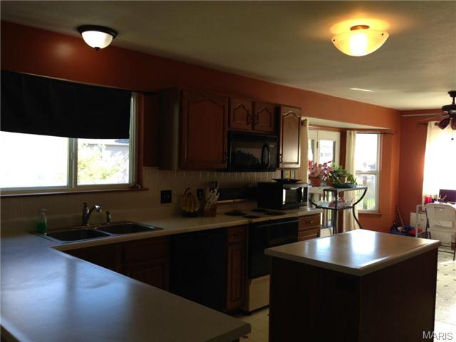 2210 May Wine Ln, O'fallon, MO 63368 photo 23