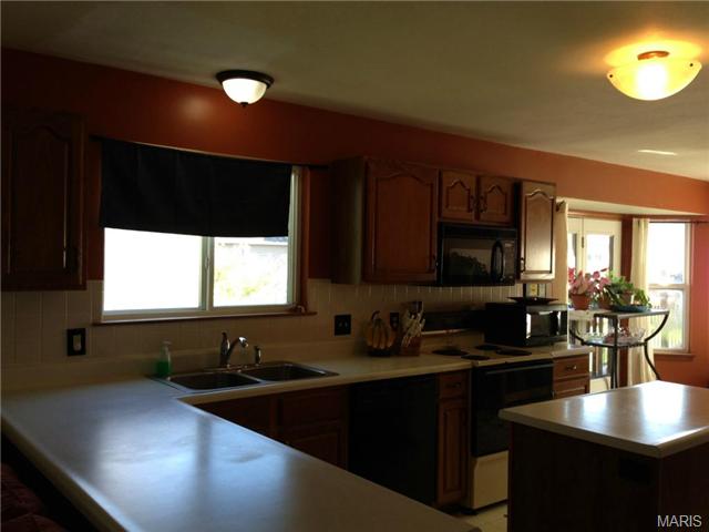 2210 May Wine Ln, O'fallon, MO 63368 photo 4