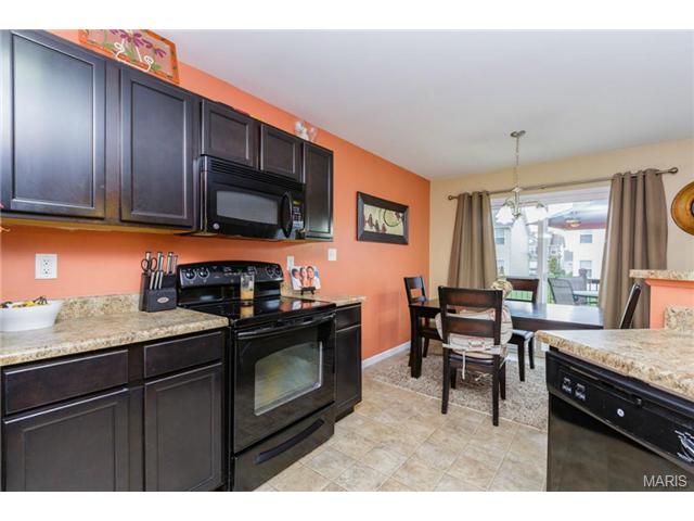 310 Wild Oak Dr, O'fallon, MO 63368 photo 8