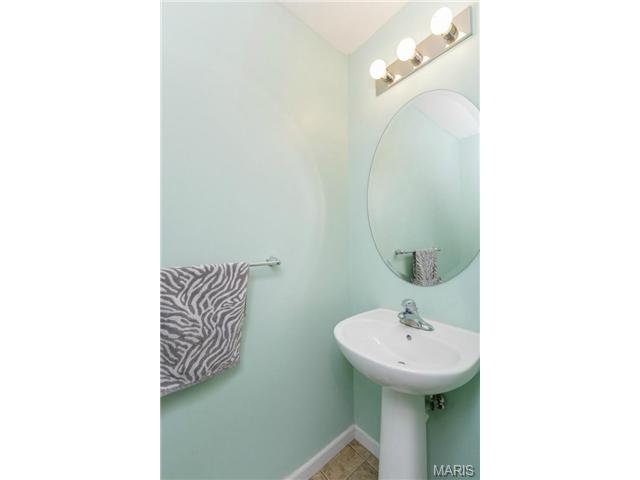 310 Wild Oak Dr, O'fallon, MO 63368 photo 9
