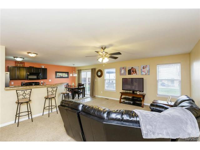 310 Wild Oak Dr, O'fallon, MO 63368 photo 2
