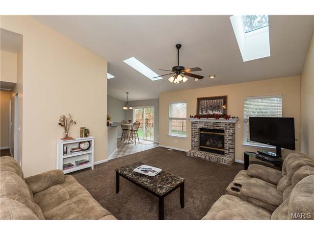 514 Duke William Ct, O'fallon, MO 63366 photo 4