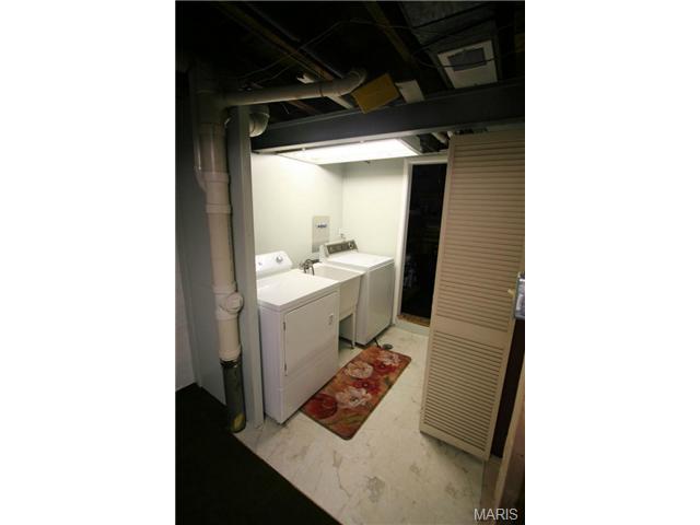 6933 Plainview Ave, Saint Louis, MO 63109 photo 31