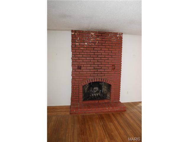 626 Spring Meadows Dr, Ballwin, MO 63011 photo 5