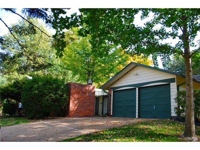 626 Spring Meadows Dr, Ballwin, MO 63011 photo 2
