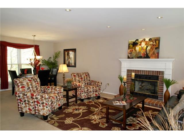 2308 Barrett Pl, Ballwin, MO 63021 photo 4