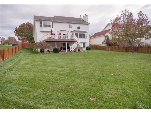 431 Valley Mnr, Ballwin, MO 63021 photo 2