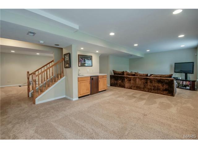 431 Valley Mnr, Ballwin, MO 63021 photo 5