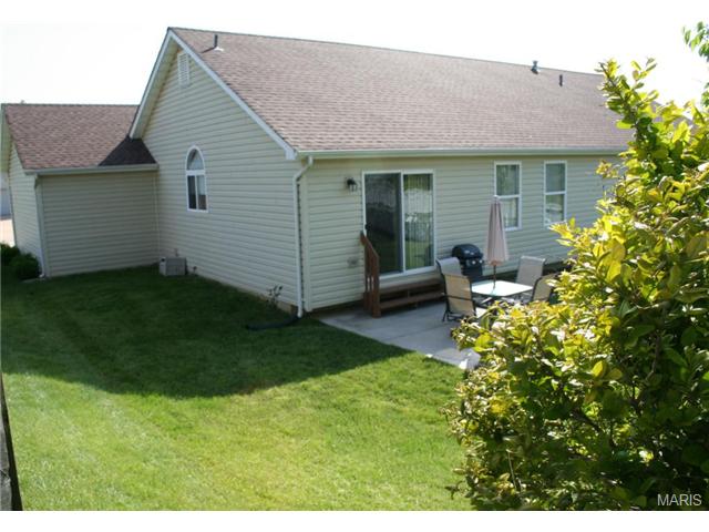 749 Longfellow Cir, O'fallon, MO 63366 photo 11