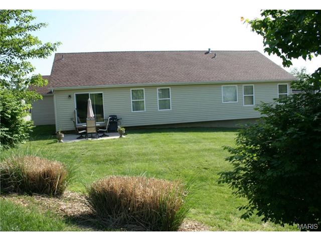 749 Longfellow Cir, O'fallon, MO 63366 photo 12