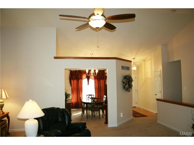 749 Longfellow Cir, O'fallon, MO 63366 photo 5