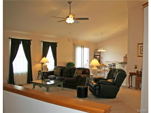 749 Longfellow Cir, O'fallon, MO 63366 photo 3
