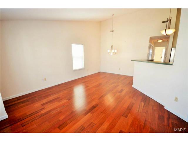 54 Timber Oaks Trl, O'fallon, MO 63368 photo 3
