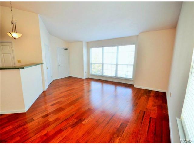 54 Timber Oaks Trl, O'fallon, MO 63368 photo 2