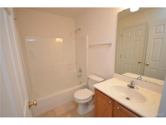 54 Timber Oaks Trl, O'fallon, MO 63368 photo 9