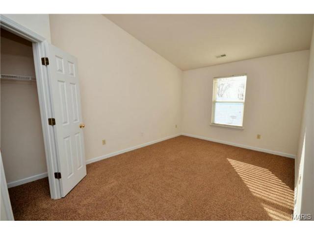 54 Timber Oaks Trl, O'fallon, MO 63368 photo 7