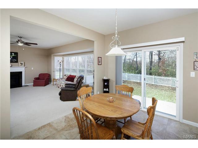544 Springhurst Pkwy, O'fallon, MO 63368 photo 5