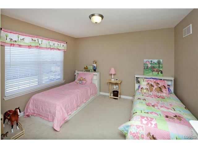 544 Springhurst Pkwy, O'fallon, MO 63368 photo 13