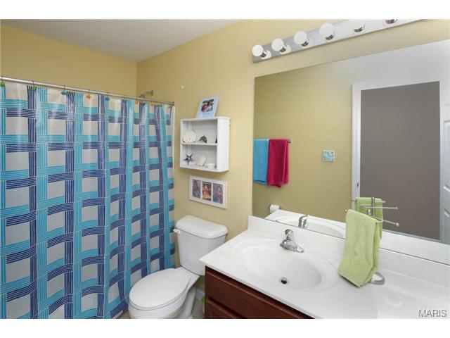 544 Springhurst Pkwy, O'fallon, MO 63368 photo 14