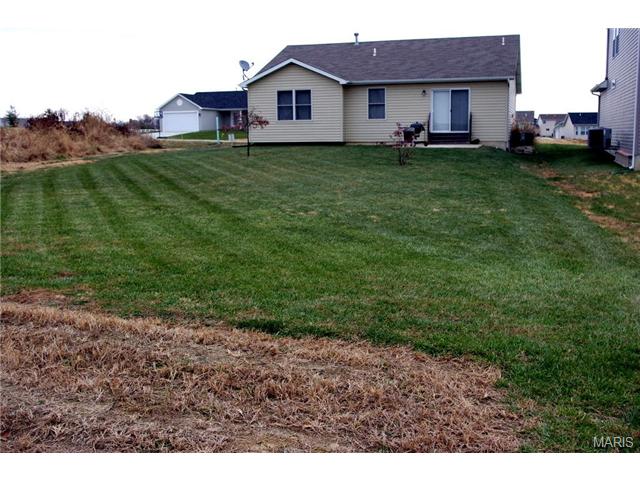 609 Lazy River Ct, O'fallon, MO 63366 photo 5