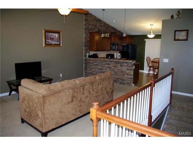 609 Lazy River Ct, O'fallon, MO 63366 photo 8