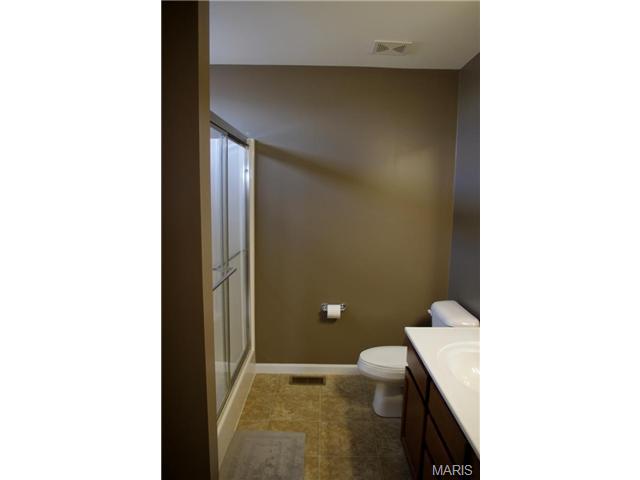609 Lazy River Ct, O'fallon, MO 63366 photo 17