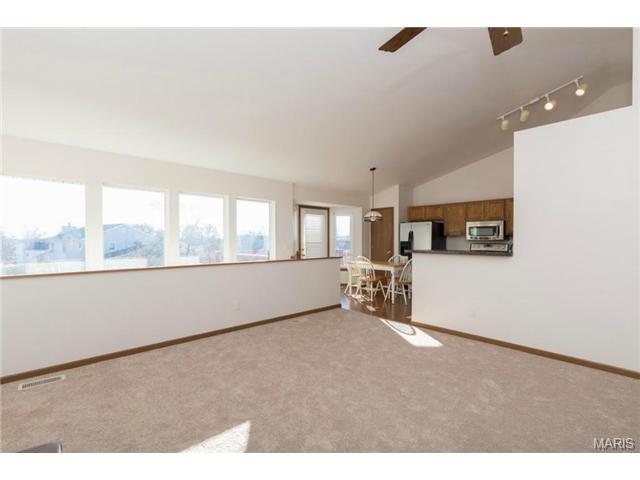 2629 Breezy Point Ln, O'fallon, MO 63368 photo 9