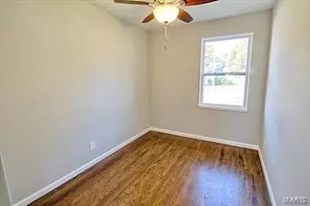 7430 Sharp Ave, Saint Louis, MO 63116 photo 13