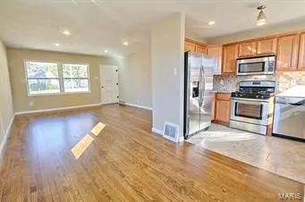 7430 Sharp Ave, Saint Louis, MO 63116 photo 7