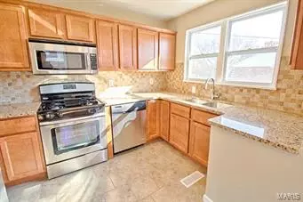 7430 Sharp Ave, Saint Louis, MO 63116 photo 10