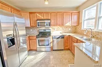 7430 Sharp Ave, Saint Louis, MO 63116 photo 8