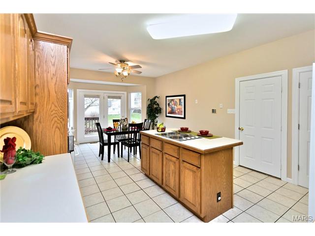 37 Clarksburg Ct, Weldon Spring, MO 63304 photo 9