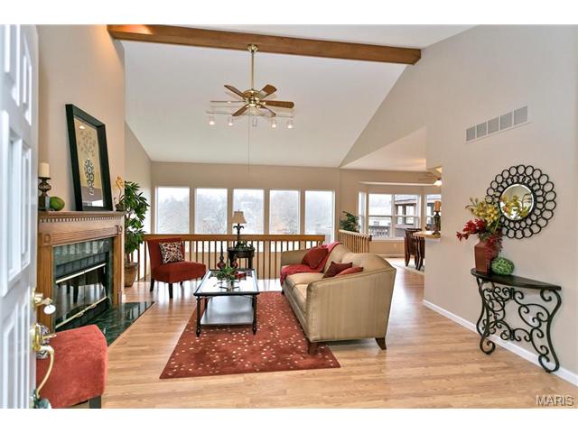 37 Clarksburg Ct, Weldon Spring, MO 63304 photo 2