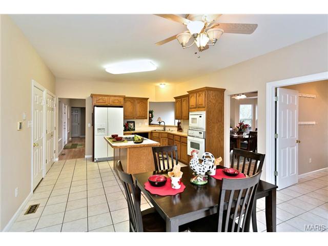 37 Clarksburg Ct, Weldon Spring, MO 63304 photo 7