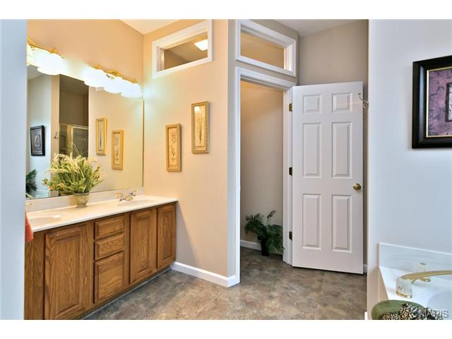 37 Clarksburg Ct, Weldon Spring, MO 63304 photo 13